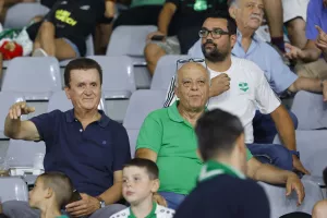 Ο κόσμος στη Λεμεσό (φώτος)