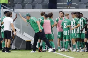 Άρης - Σλόβαν: Βραδιά... όνειρο με εξάρα και ομίλους του Γιουρόπα Λιγκ! (Φώτος)