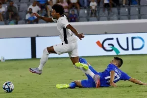 Απόλλων - Πάφος FC: Φιλική νίκη με Ντόνιο και γκολάρα... Κβίντα (φώτος)