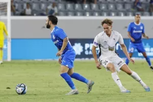 Απόλλων - Πάφος FC: Φιλική νίκη με Ντόνιο και γκολάρα... Κβίντα (φώτος)