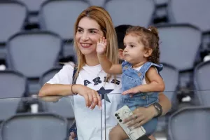 Άρης - ΑΕΚ: Οι... πρωταθλητές ξεκίνησαν με τρίποντο! (φώτος)