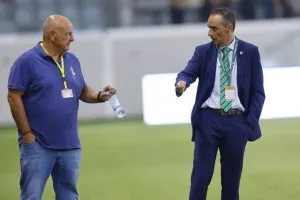 Άρης - ΑΕΚ: Οι... πρωταθλητές ξεκίνησαν με τρίποντο! (φώτος)