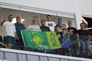 Άρης - ΑΕΚ: Οι... πρωταθλητές ξεκίνησαν με τρίποντο! (φώτος)