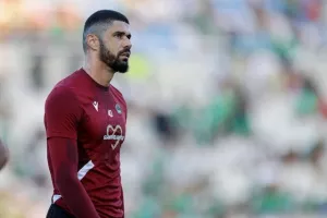 Ομόνοια - Καμπάλα: Πρόκριση με "καρέ", Μπεζούς και... γεμάτη εμφάνιση! (Φώτος)