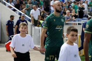 Ομόνοια - Καμπάλα: Πρόκριση με "καρέ", Μπεζούς και... γεμάτη εμφάνιση! (Φώτος)