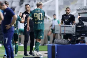 Ομόνοια - Καμπάλα: Πρόκριση με "καρέ", Μπεζούς και... γεμάτη εμφάνιση! (Φώτος)
