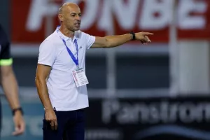 Νέα Σαλαμίνα - Απόλλων: Το "μοίρασαν" και έμειναν... χωρίς νίκη (φώτος)