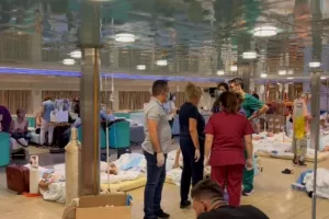 Φωτιά στην Αλεξανδρούπολη: Εκκενώθηκε το νοσοκομείο - Στο λιμάνι οι ασθενείς