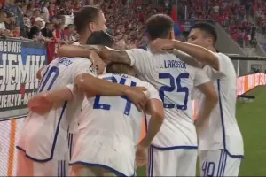 Εντός έδρας ήττα για τη Ράκοβ, ισοπαλία για Ρέιντζερς και Αϊντχόφεν