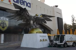 Πολλές ζημιές έξω από το γήπεδο της ΑΕΚ (φώτος)