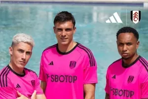 Με την αύρα της… Barbie οι νέες εκτός έδρας εμφανίσεις της Φούλαμ!