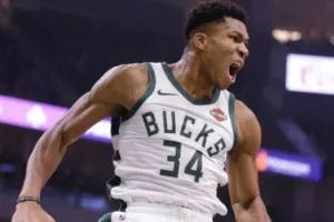 NBA: Οι πρεμιέρες των Μπακς και των Κινγκς και αγώνας μεταξύ Γιάννη και Βεζένκοφ