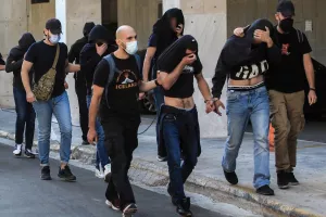 Στον εισαγγελέα οι χούλιγκαν για τη δολοφονία του 29χρονου - Ανθρωποκυνηγητό για τους υπόλοιπους