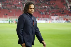 Καρεμπέ: «Οι παίκτες να ανταποδώσουν αυτό που τους δίνει ο κόσμος»