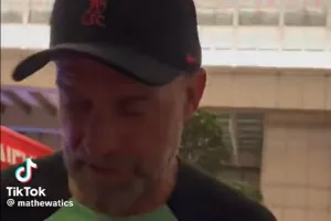 Ο εκνευρισμός του Κλοπ με φίλαθλο που ζήτησε αυτόγραφο