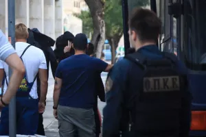 Την Τρίτη η απολογία του 43χρονου οπαδού - Κατηγορείται ότι καθοδηγούσε τους Κροάτες