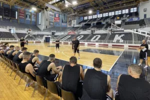 ΠΑΟΚ: Μπήκαν στο γήπεδο οι Έλληνες και ο... Φρίντρικσον
