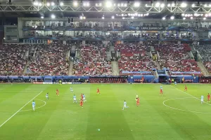 Σούπερ Σίτι, σήκωσε κούπα και μέσα στον Πειραιά