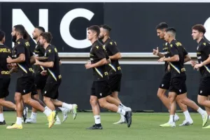 Η τελευταία προπόνηση του ΑΠΟΕΛ πριν τη Γάνδη (φώτος)