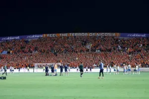 (Φωτορεπορτάζ) Οι ΑΠΟΕΛίστες στο ΓΣΠ