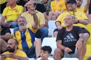 Ξεσήκωσαν την Περιστερώνα οι ΑΕΛίστες (φώτος & βίντεο)