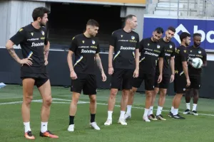 Η τελευταία προπόνηση του ΑΠΟΕΛ πριν τη Γάνδη (φώτος)