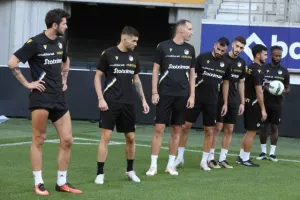 Η τελευταία προπόνηση του ΑΠΟΕΛ πριν τη Γάνδη (φώτος)