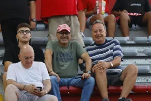 (Φωτορεπορτάζ) Ο κόσμος στο "Αμμόχωστος"