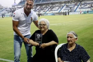 Βράβευσε τις γιαγιάδες η Ανόρθωση