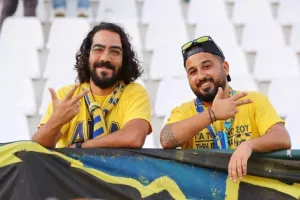 Ξεσήκωσαν την Περιστερώνα οι ΑΕΛίστες (φώτος & βίντεο)