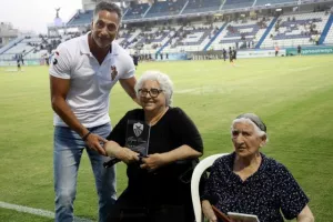 Βράβευσε τις γιαγιάδες η Ανόρθωση