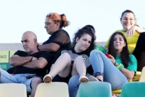 (Φωτορεπορτάζ) Ο κόσμος της ΑΕΚ στην "ΑΡΕΝΑ"