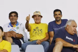 (Φωτορεπορτάζ) Ο κόσμος της ΑΕΛ