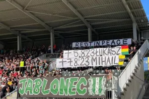 Πανό για τον Μιχάλη και στην Τσεχία!