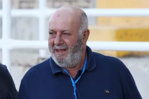 Yπέρβαση στο... ΠΑΠ!