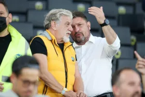 «Η πόλη μας δεν δέχεται τη λάσπη πως τάχα στις όμορφες πλατείες της στήνονται ραντεβού θανάτου»
