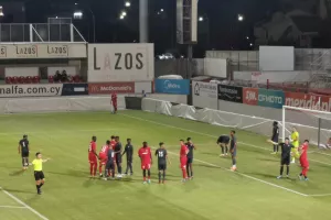 Ερυθρόλευκη νίκη (Σαλαμίνα-Οθέλλος 2-0) (ΣΧΟΛΙΟ)