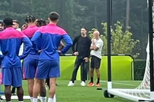 Ο Ζλάταν πήγε στην προπόνηση της Μίλαν για ψυχολογικό «boost» μετά την πεντάρα από την Ίντερ