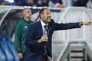 Φαν'τ Σιπ σε Κούμαν: «Προσοχή στον Μπακασέτα»