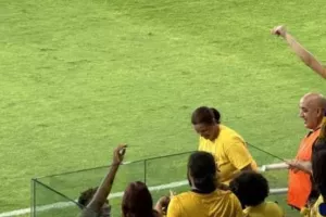 Zήτησαν... Χέντι (φώτος)