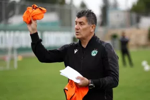 Πρεμιέρα με ποδαρικό για την Κ19 