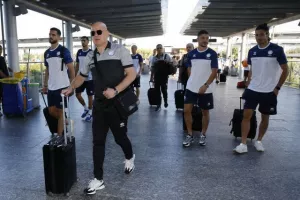 (ΦΩΤΟΣ) Στο αεροδρόμιο για Ισπανία η Εθνική μας