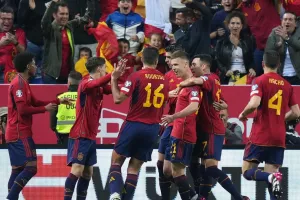 Ισπανία εντός έδρας με 39-2!