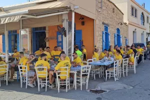 Pregame... στην ταβέρνα οι ΑΕΛίστες! (φώτος)
