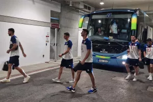 Η άφιξη της Εθνικής μας στο "ΑΕΚ Αρένα" (φώτος)
