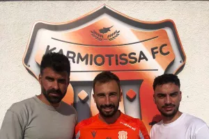 Πόζαρε με τα "πορτοκαλί" ο Benezet