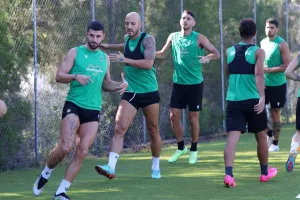 Η πρωινή στο "Η. Πούλλος" (φωτορεπορτάζ)