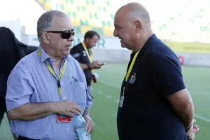Με τον γενικό διευθυντή 