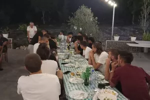 Δείπνο ενόψει πρεμιέρας (φώτος)