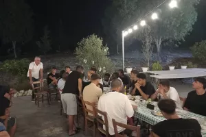 Δείπνο ενόψει πρεμιέρας (φώτος)